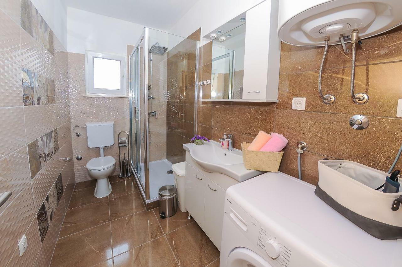 Apartment Petar Kastela Exterior photo