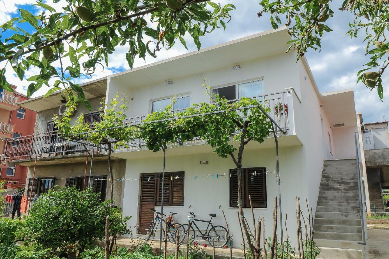 Apartment Petar Kastela Exterior photo