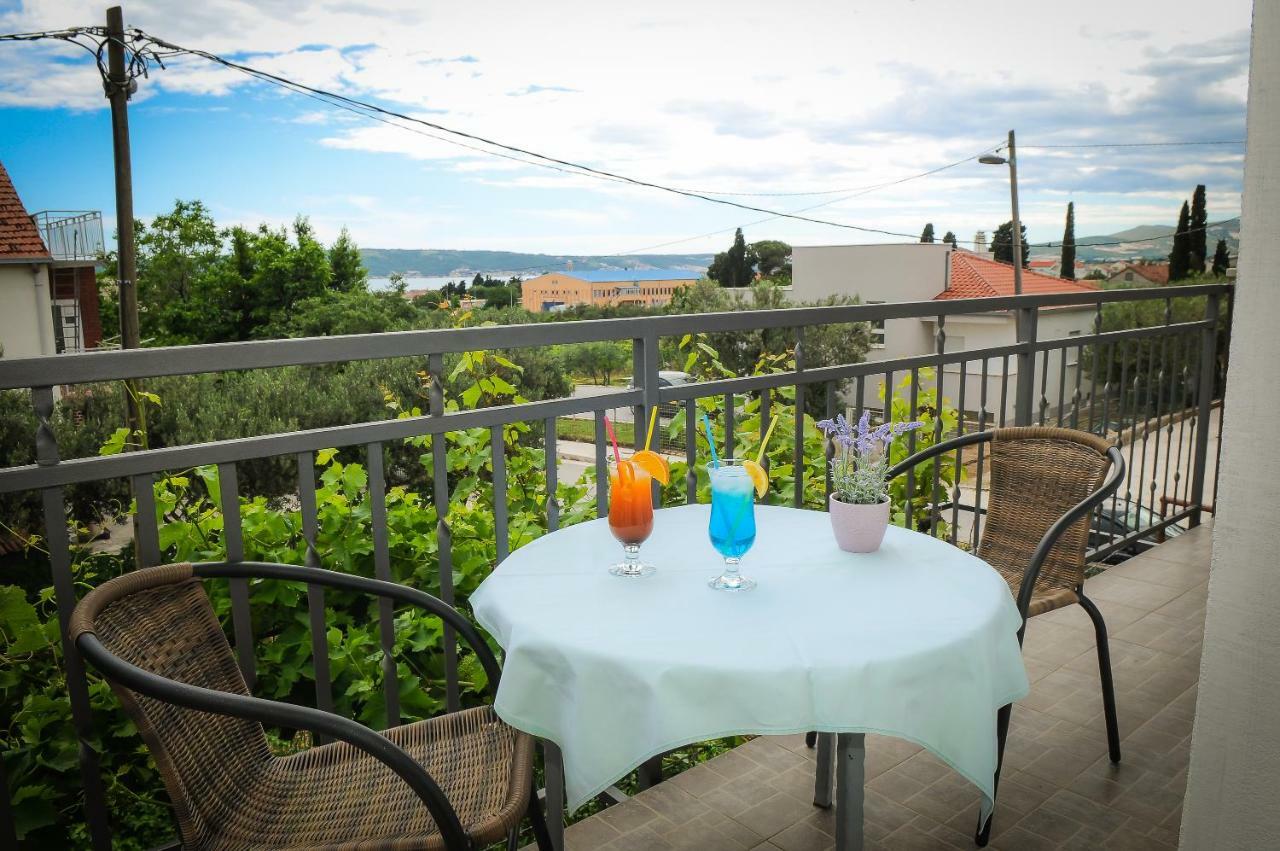 Apartment Petar Kastela Exterior photo