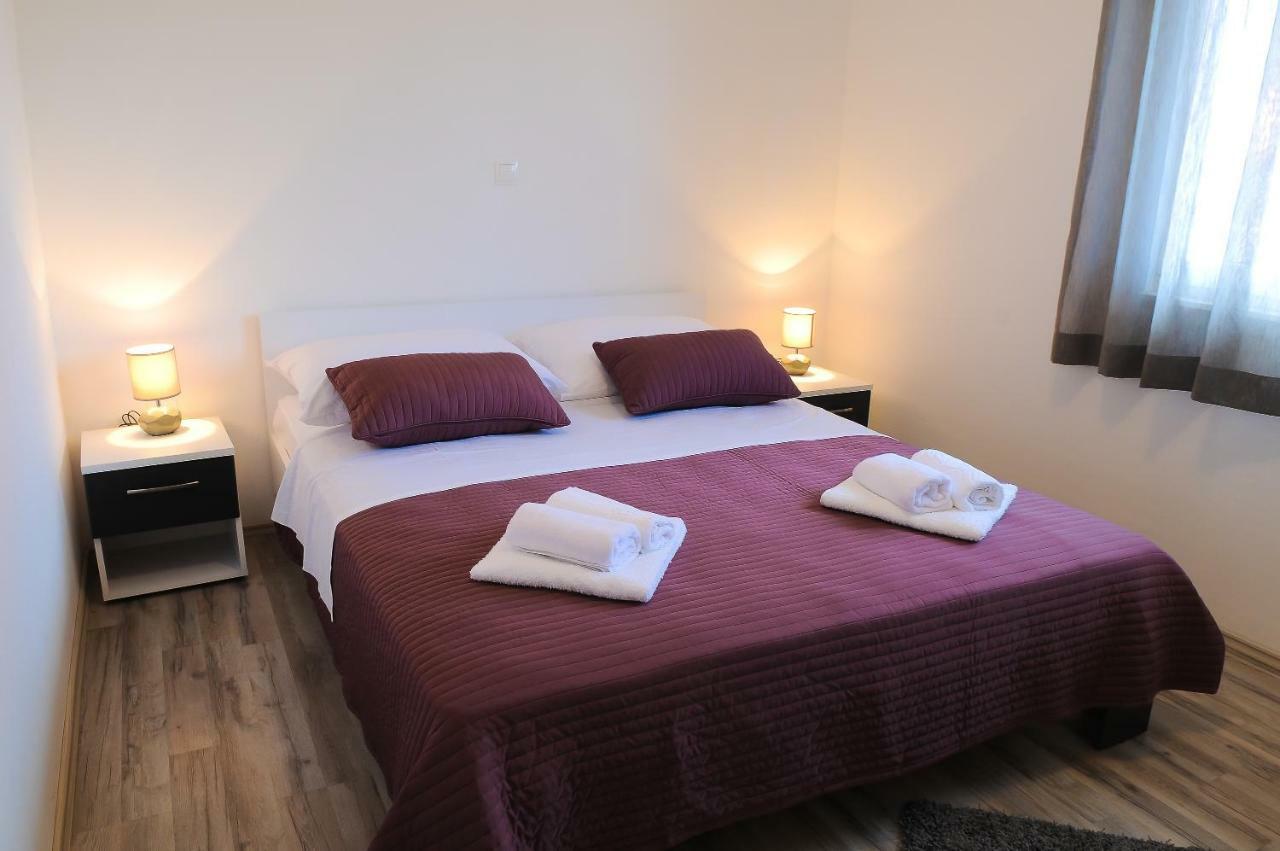 Apartment Petar Kastela Exterior photo